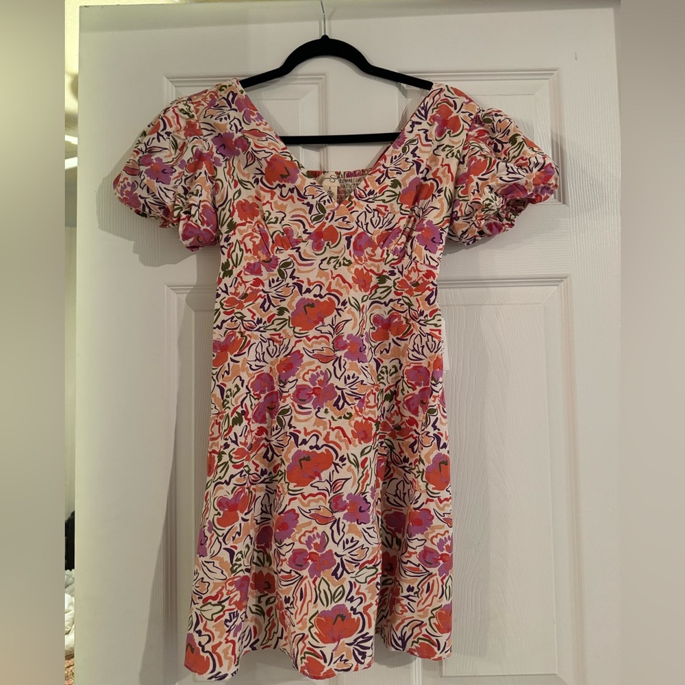 Floral mini-dress.